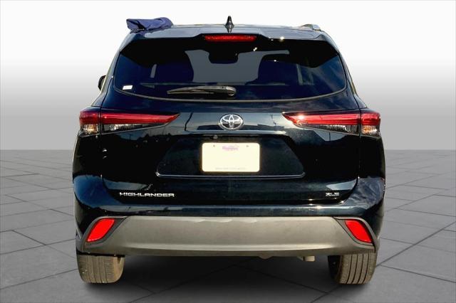 used 2021 Toyota Highlander car, priced at $34,139