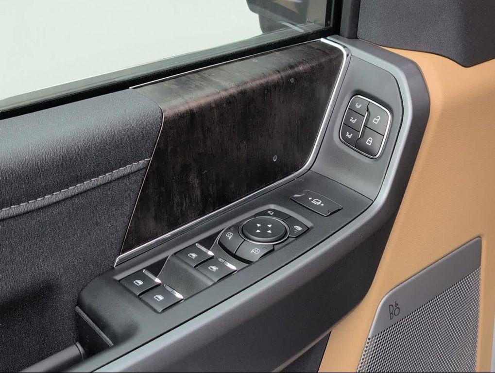 new 2025 Ford F-250 car, priced at $81,264