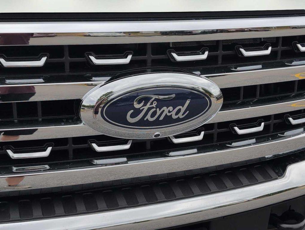 new 2025 Ford F-250 car, priced at $81,264