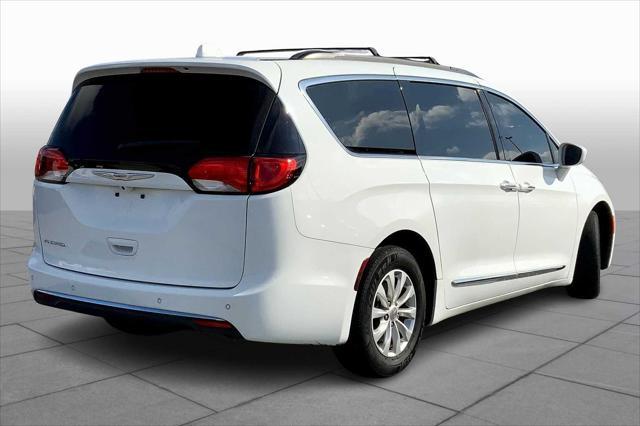 used 2017 Chrysler Pacifica car, priced at $15,531