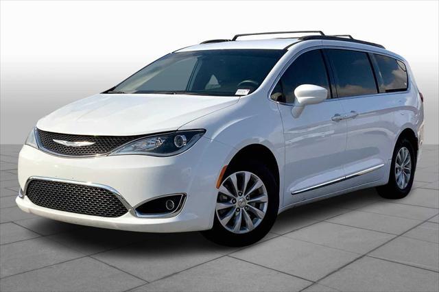 used 2017 Chrysler Pacifica car, priced at $15,531