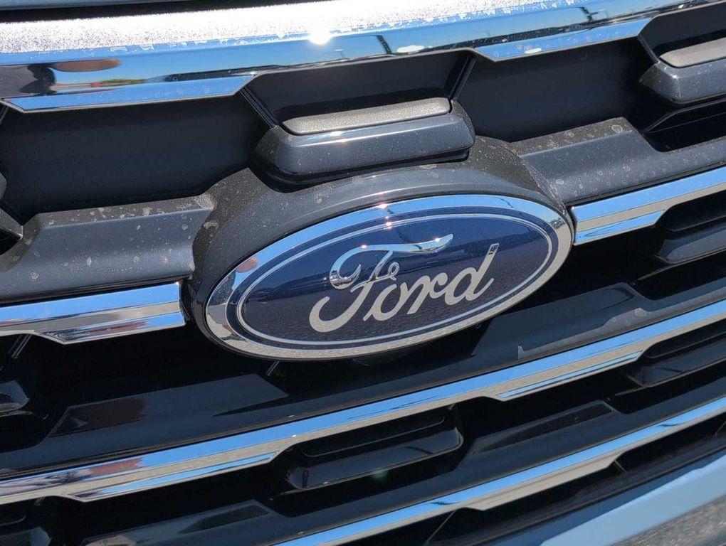 new 2025 Ford Explorer car, priced at $43,685