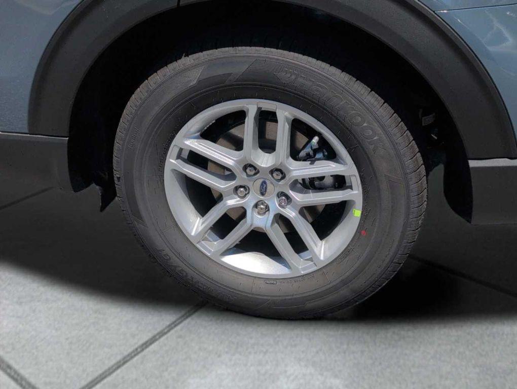 new 2025 Ford Explorer car, priced at $43,685