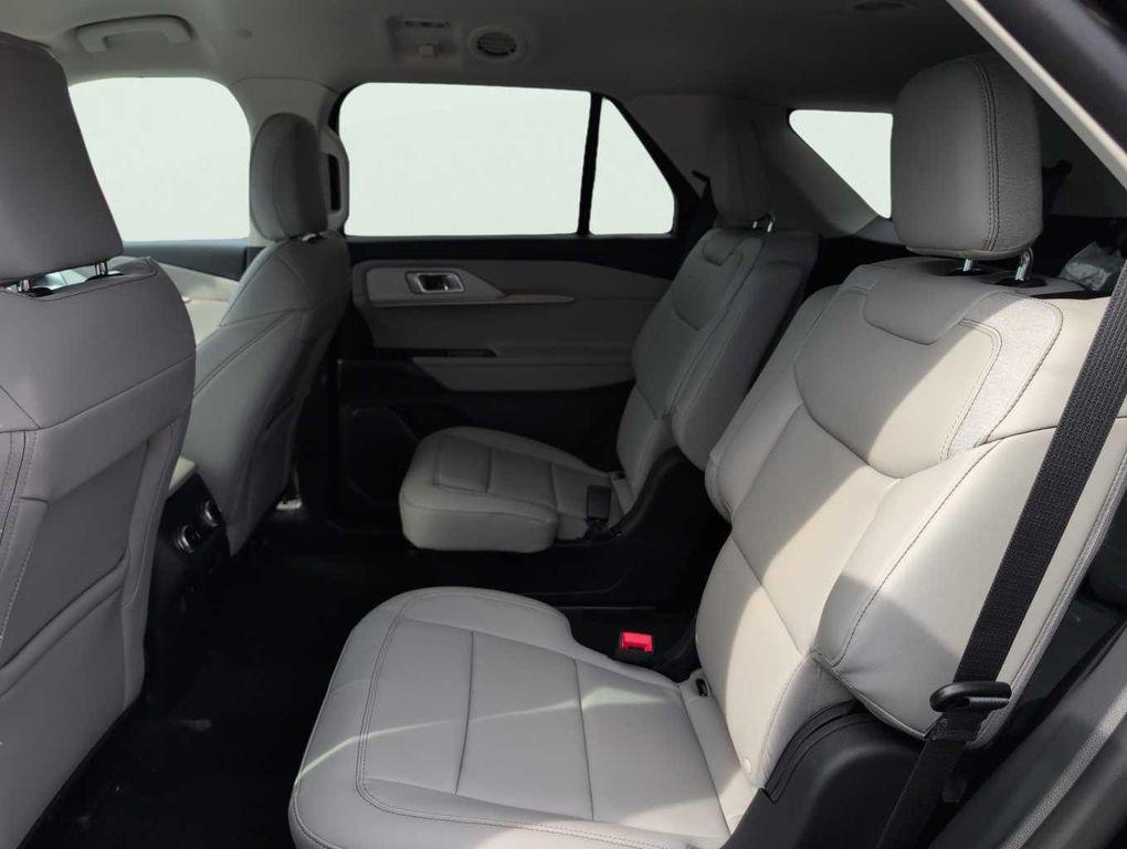 new 2025 Ford Explorer car, priced at $43,685
