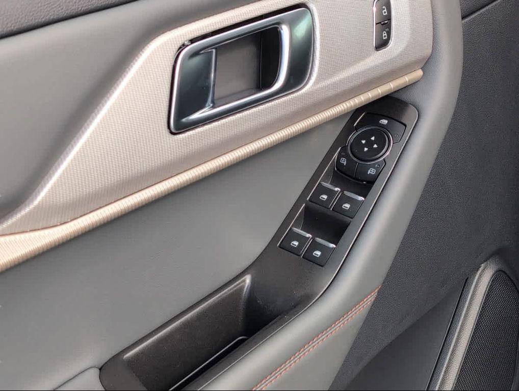 new 2025 Ford Explorer car, priced at $43,060