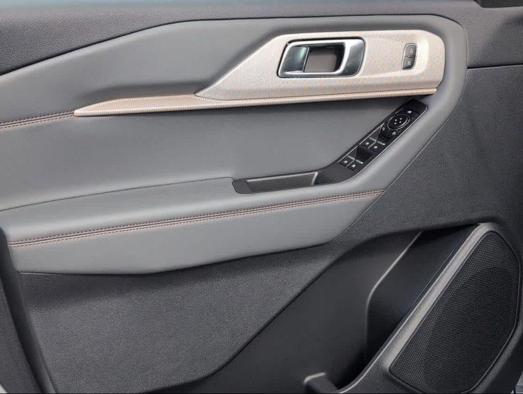 new 2025 Ford Explorer car, priced at $43,060