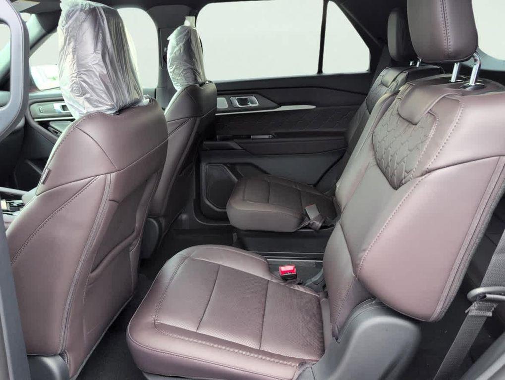 new 2025 Ford Explorer car, priced at $55,802