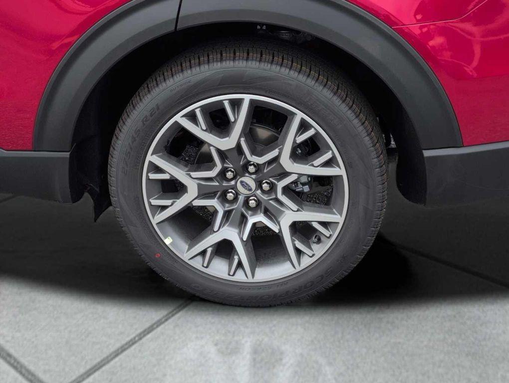new 2025 Ford Explorer car, priced at $55,802