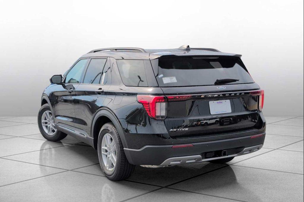 new 2025 Ford Explorer car, priced at $43,648