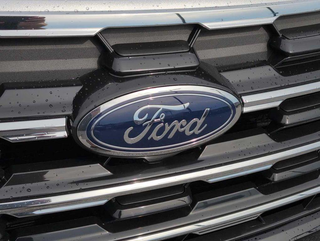 new 2025 Ford Explorer car, priced at $43,648