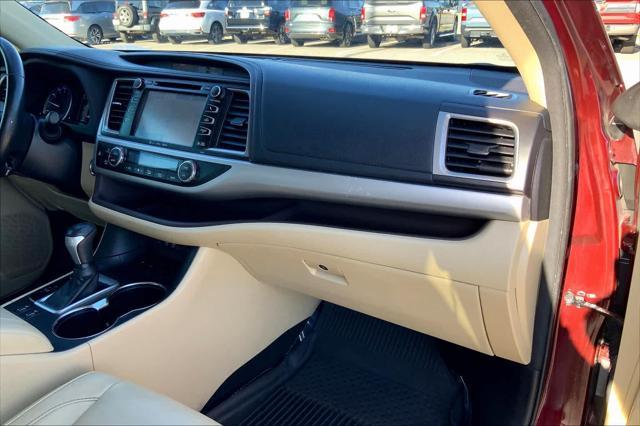 used 2018 Toyota Highlander car, priced at $18,487