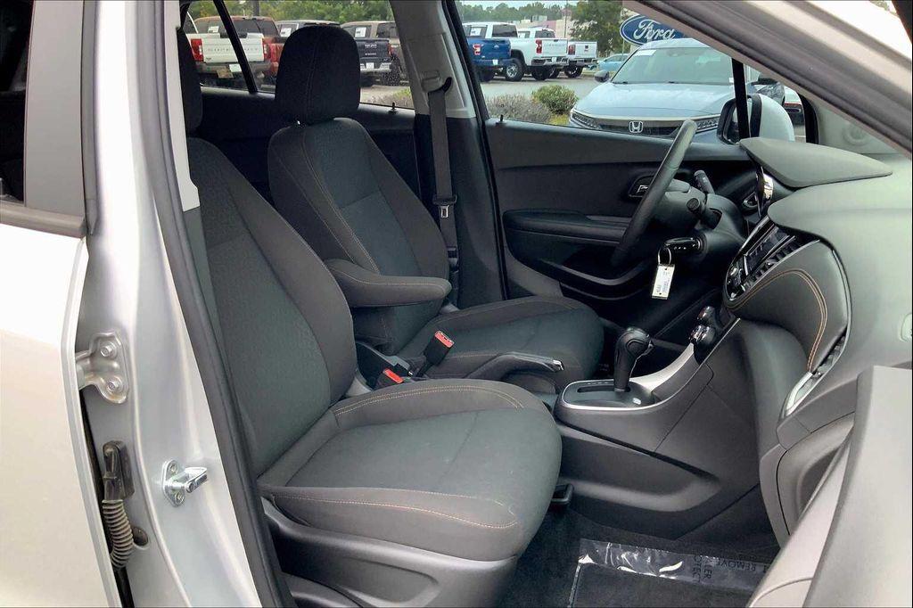 used 2021 Chevrolet Trax car, priced at $15,985