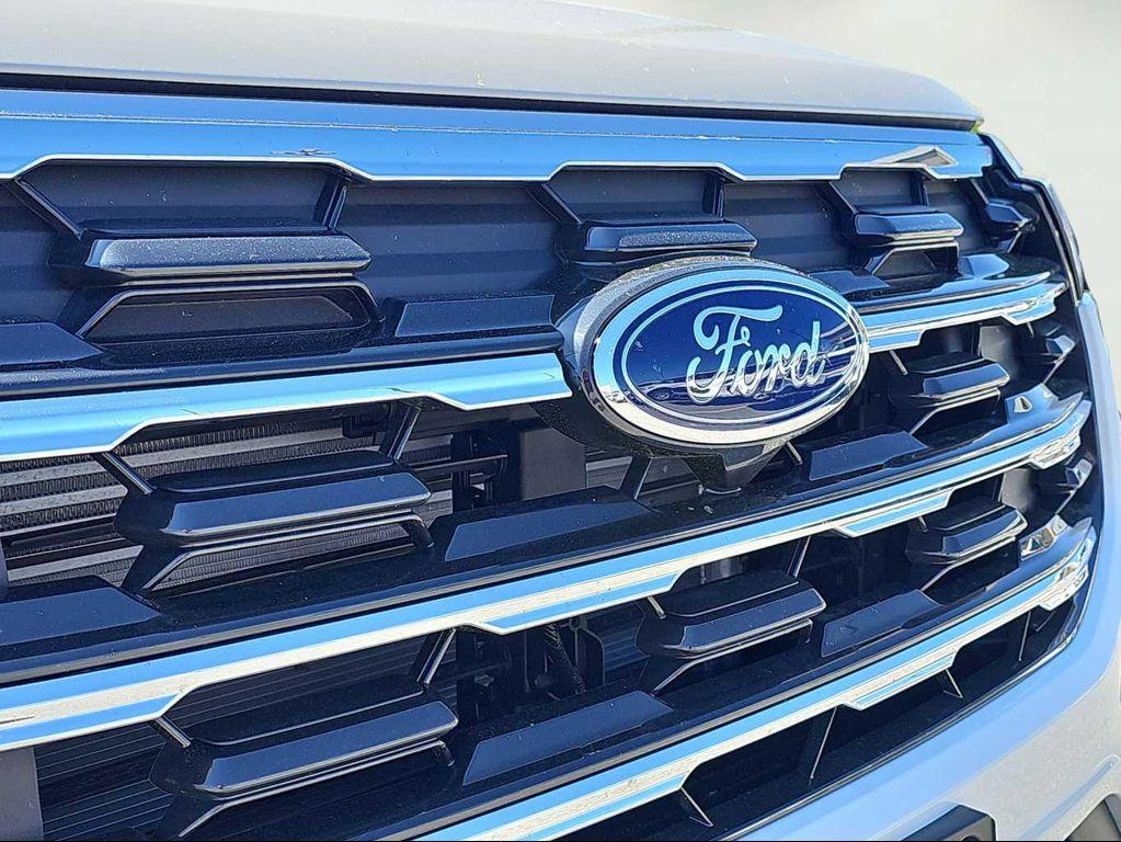 new 2025 Ford Explorer car, priced at $43,466