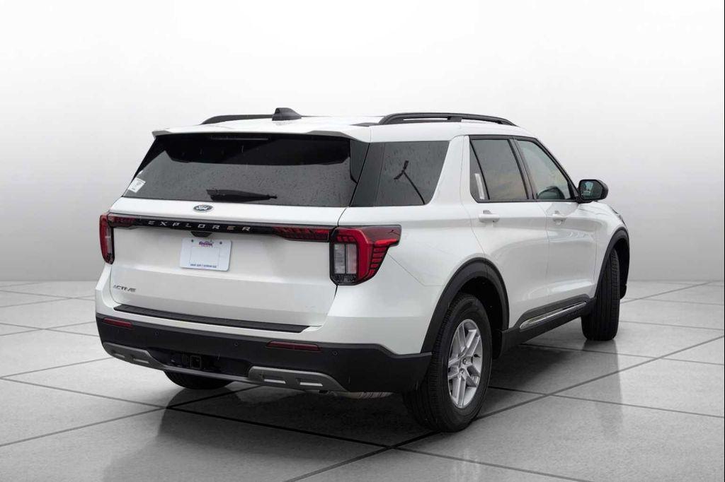 new 2025 Ford Explorer car, priced at $44,395