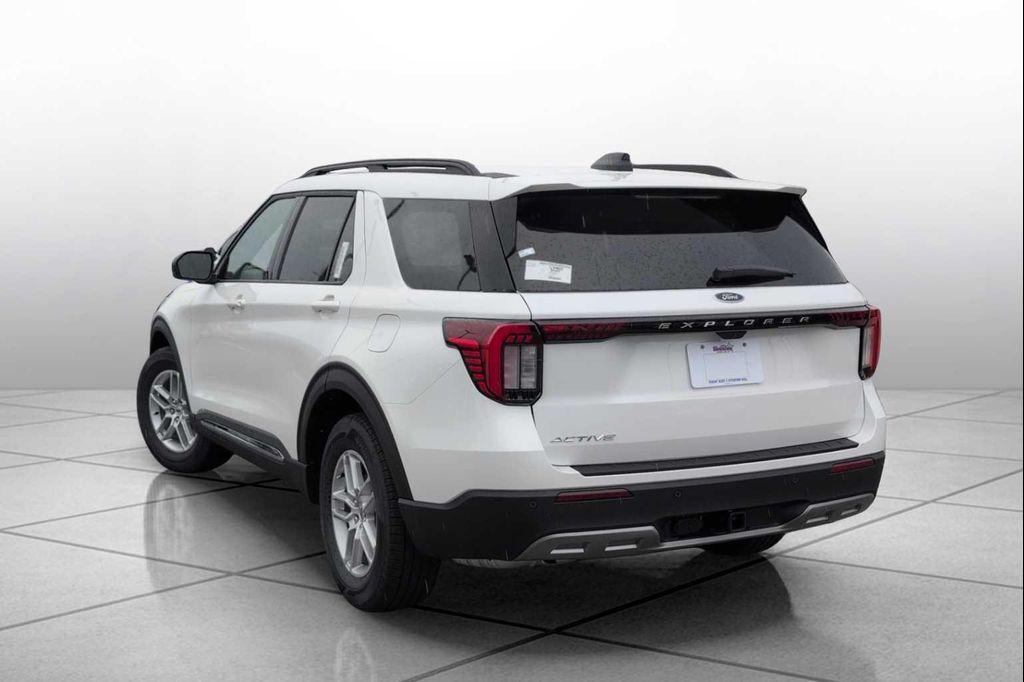 new 2025 Ford Explorer car, priced at $44,395