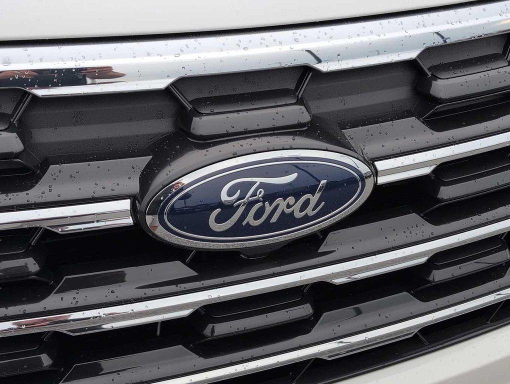 new 2025 Ford Explorer car, priced at $44,395