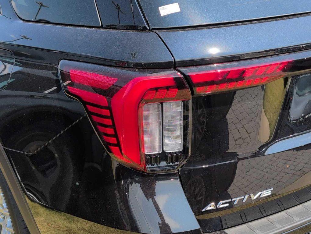 new 2025 Ford Explorer car, priced at $42,595