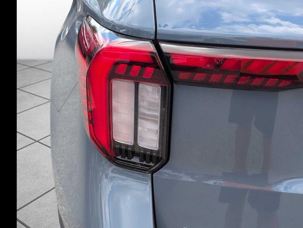 new 2025 Ford Explorer car, priced at $44,061