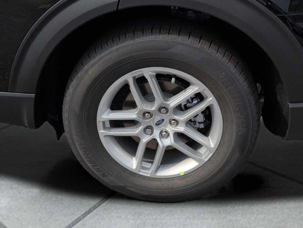 new 2025 Ford Explorer car, priced at $43,648