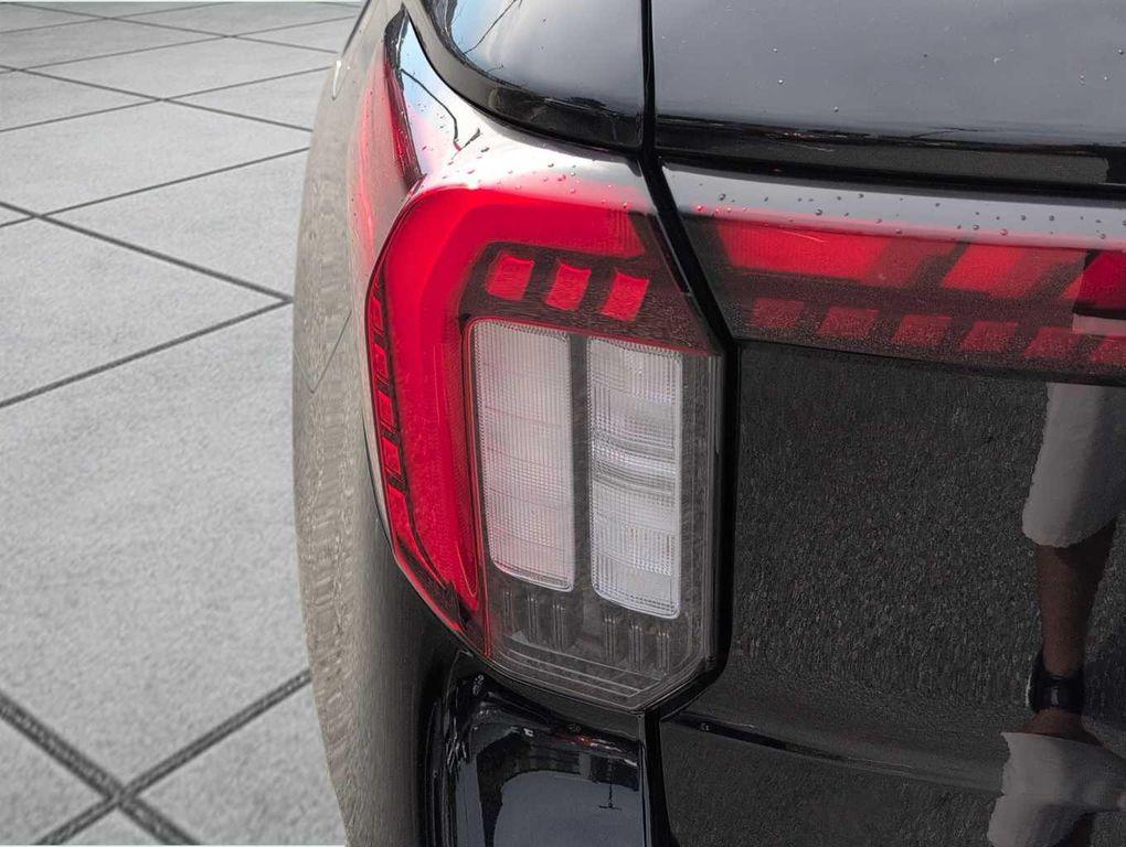 new 2025 Ford Explorer car, priced at $43,648