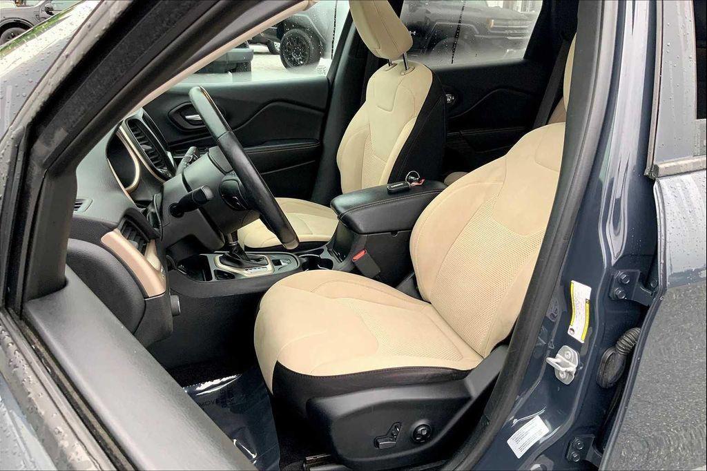 used 2017 Jeep Cherokee car, priced at $14,595
