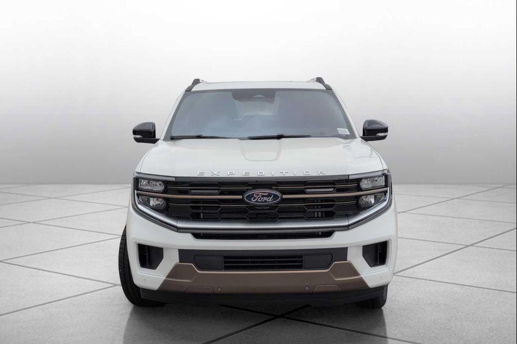 new 2025 Ford Expedition car, priced at $84,987