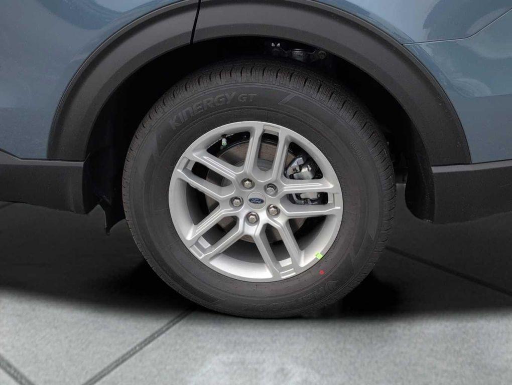 new 2025 Ford Explorer car, priced at $44,113