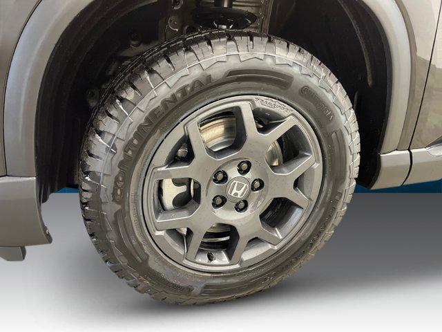 new 2025 Honda Pilot car, priced at $47,833