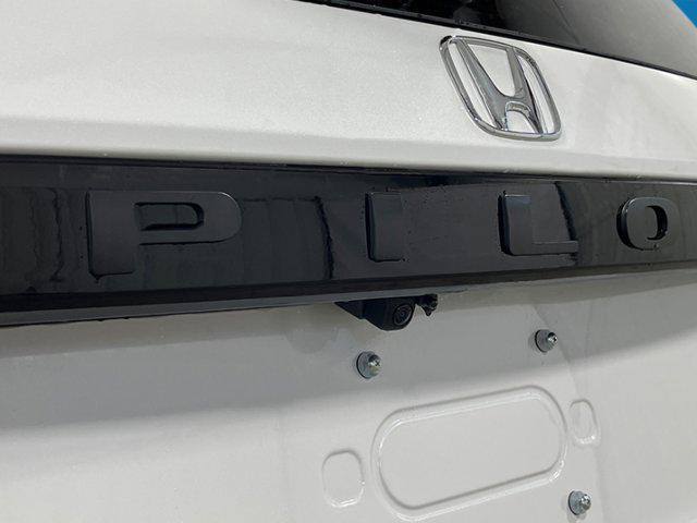 new 2025 Honda Pilot car, priced at $42,267