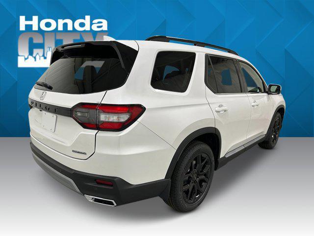new 2025 Honda Pilot car, priced at $53,405