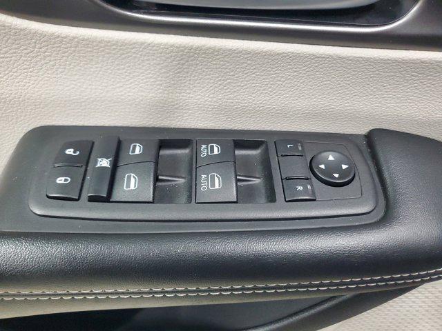 used 2023 Chrysler Pacifica car, priced at $23,397