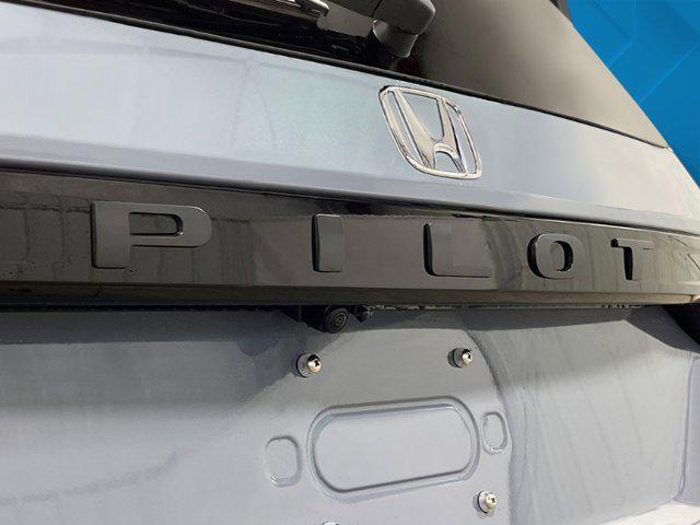 new 2025 Honda Pilot car, priced at $49,250