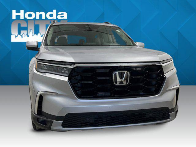 new 2025 Honda Pilot car, priced at $51,178