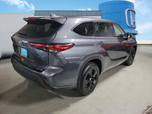 used 2022 Toyota Highlander car, priced at $30,987
