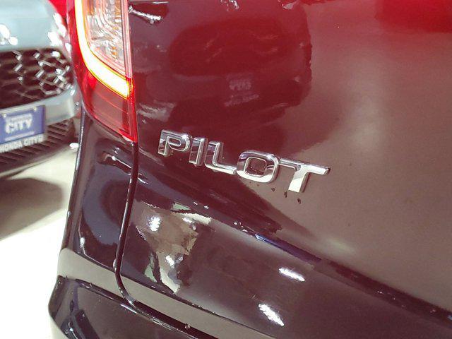 used 2022 Honda Pilot car, priced at $36,997