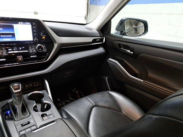 used 2021 Toyota Highlander car, priced at $35,997