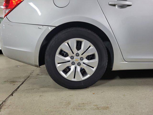 used 2014 Chevrolet Cruze car, priced at $3,897