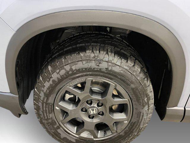 new 2025 Honda Pilot car, priced at $48,620