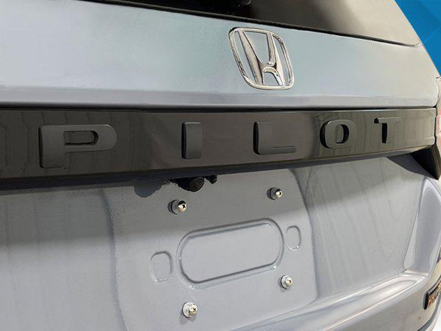 new 2025 Honda Pilot car, priced at $48,620
