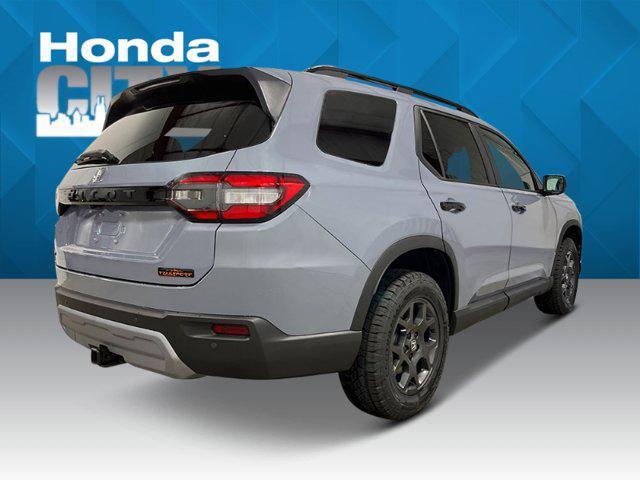 new 2025 Honda Pilot car, priced at $48,620