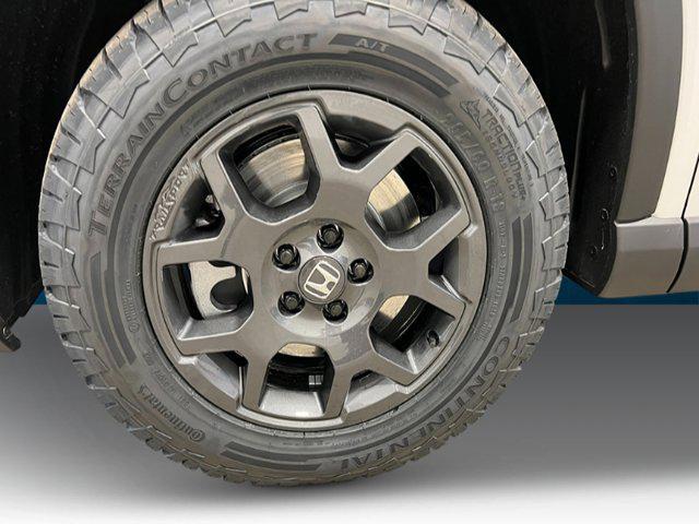 new 2025 Honda Pilot car, priced at $48,620