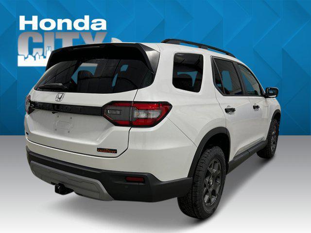 new 2025 Honda Pilot car, priced at $48,620