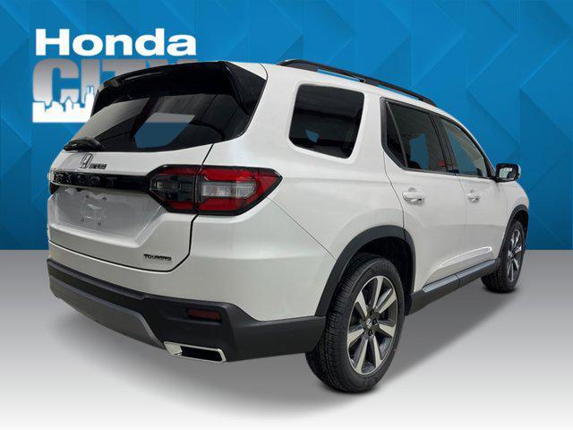 new 2025 Honda Pilot car, priced at $47,704