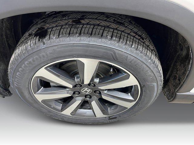 new 2025 Honda Pilot car, priced at $47,704