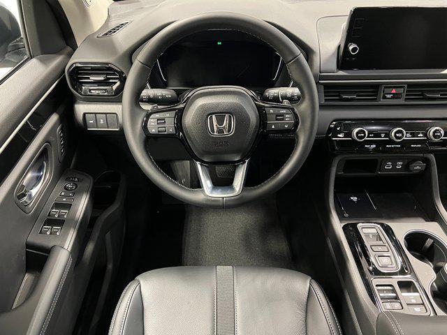 new 2025 Honda Pilot car, priced at $47,704