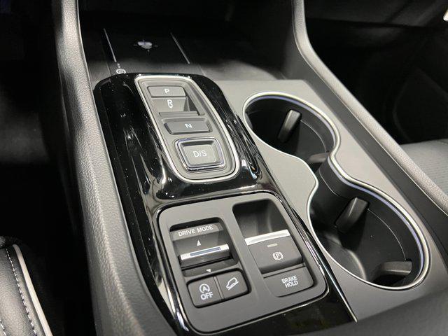 new 2025 Honda Pilot car, priced at $51,277