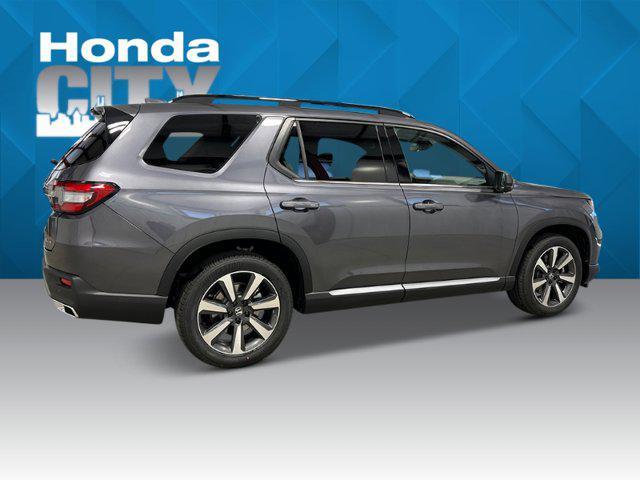 new 2025 Honda Pilot car, priced at $50,673