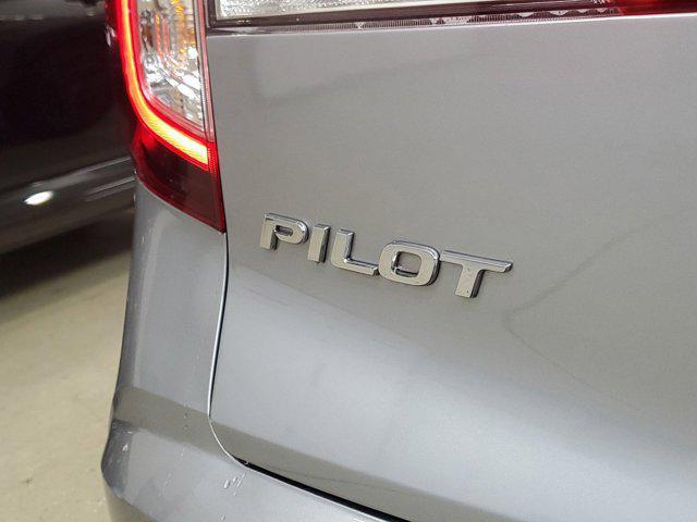 used 2022 Honda Pilot car, priced at $32,596