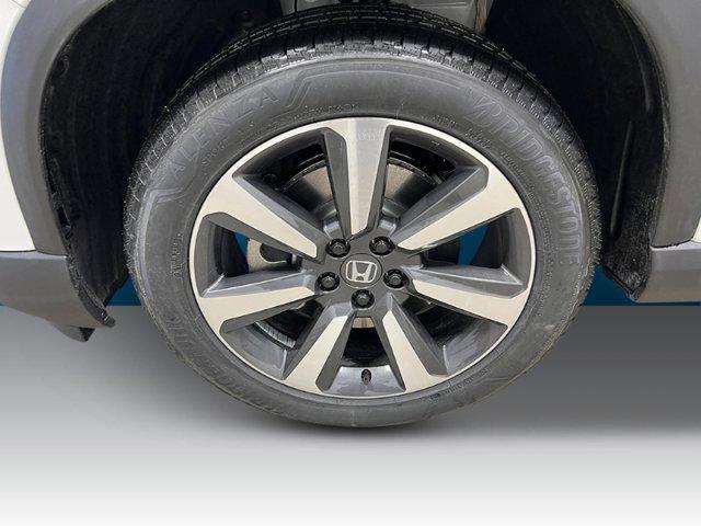 new 2025 Honda Pilot car, priced at $54,985