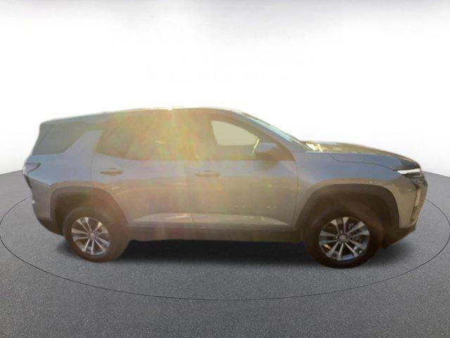 used 2025 Chevrolet Equinox car, priced at $25,431